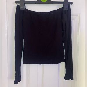 Off the shoulder crop long sleeve top